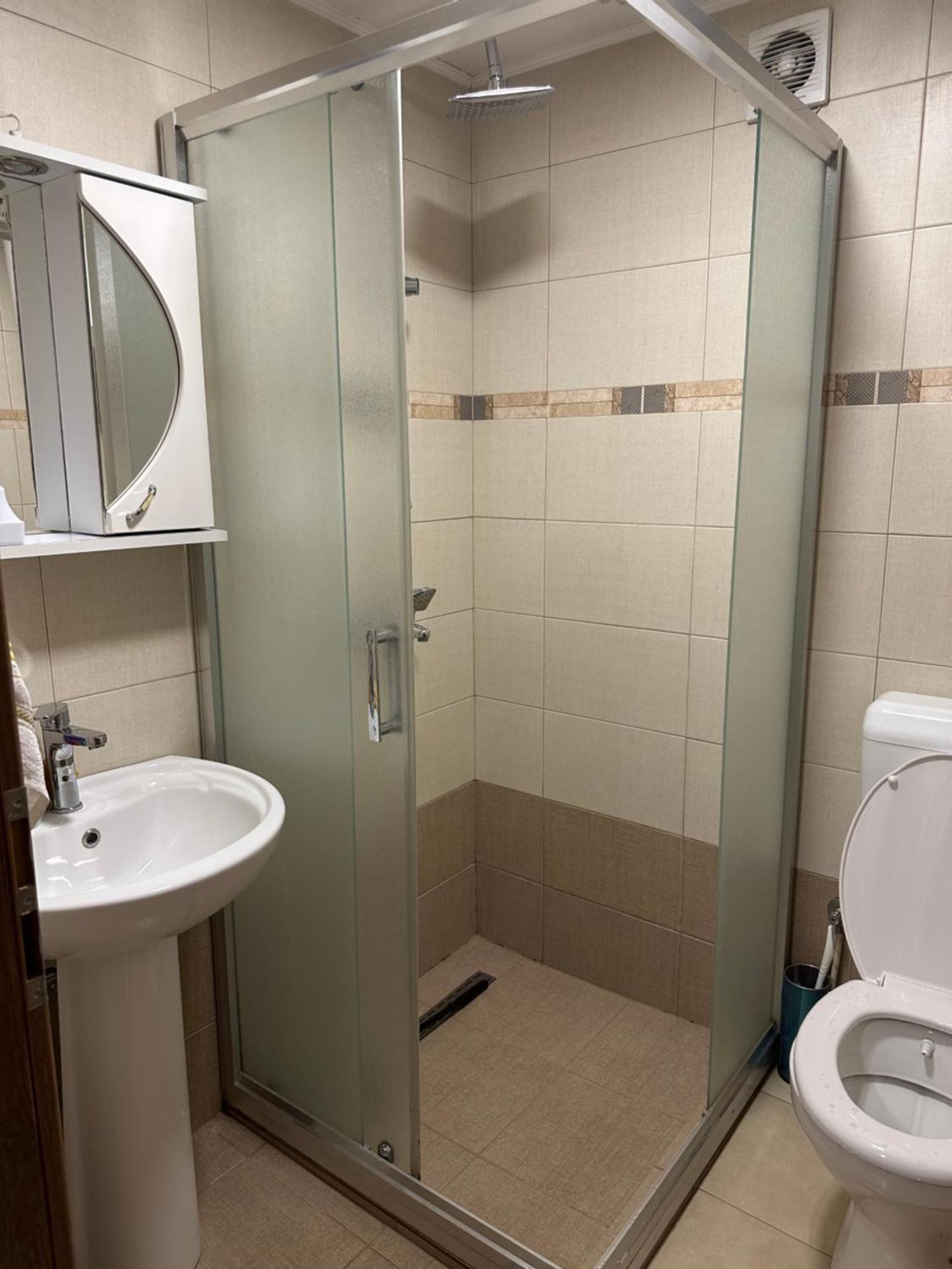 Garden Guesthouse Gjakova Eksteriør billede